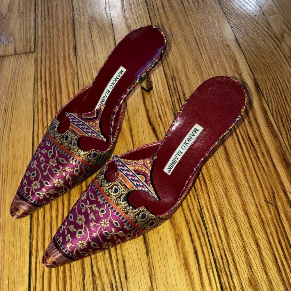 Manolo Blahnik Pink Paisley Mules Pointed Toe